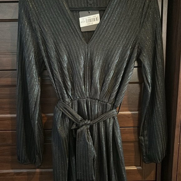 NWT Dress Forum Los Angeles Black Shimmer Mini Dress, Small - Picture 3 of 5